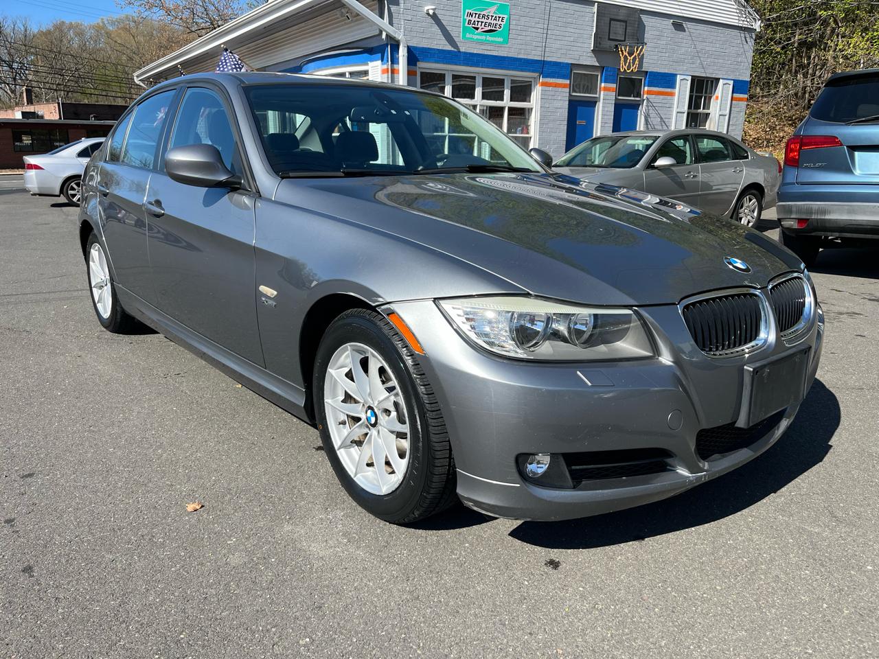 BMW 3 Series 4dr Sdn 328i xDrive AWD SULEV 2010