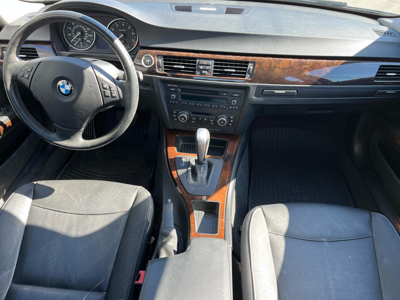 BMW 3 Series 4dr Sdn 328i xDrive AWD SULEV 2010