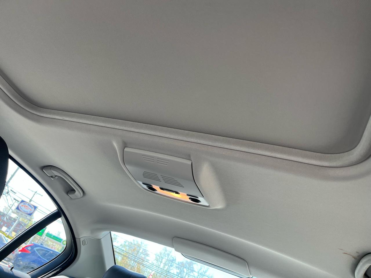 BMW 3 Series 4dr Sdn 328i xDrive AWD SULEV 2010