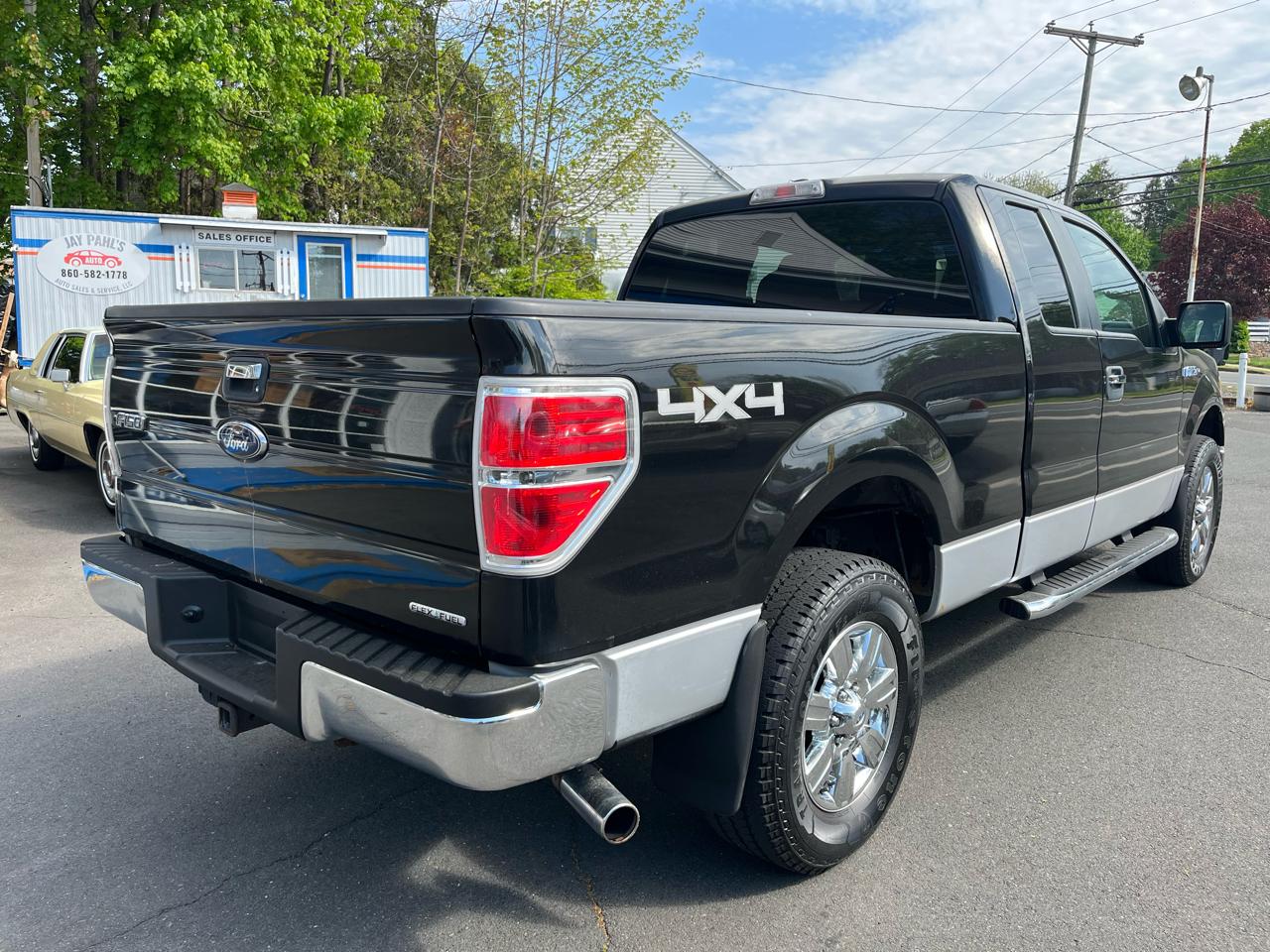Ford F-150 4WD SuperCab 145" XLT 2011