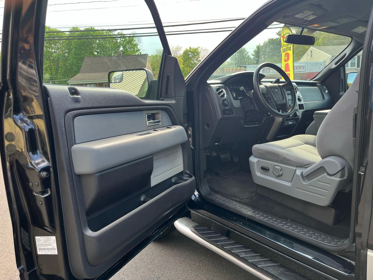 Ford F-150 4WD SuperCab 145" XLT 2011