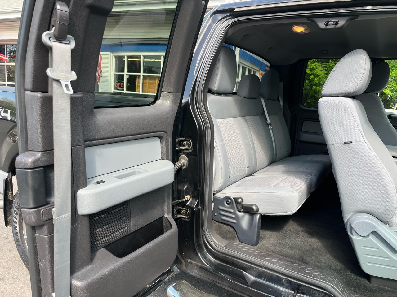 Ford F-150 4WD SuperCab 145" XLT 2011