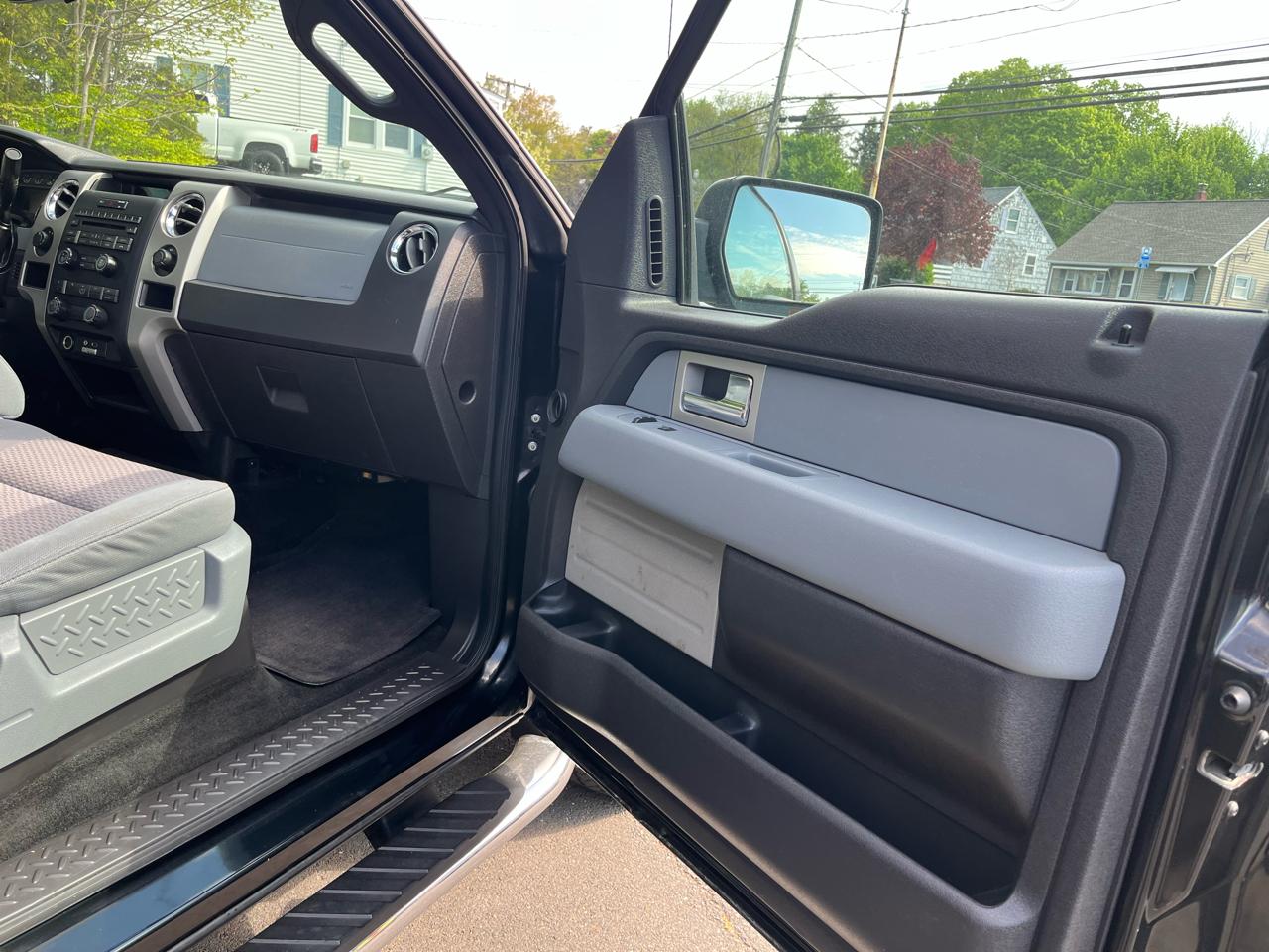 Ford F-150 4WD SuperCab 145" XLT 2011