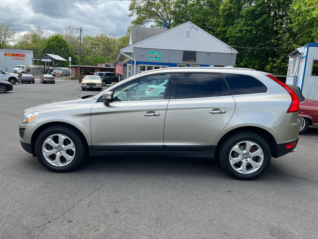 Volvo XC60 4dr 3.2L PZEV 2013
