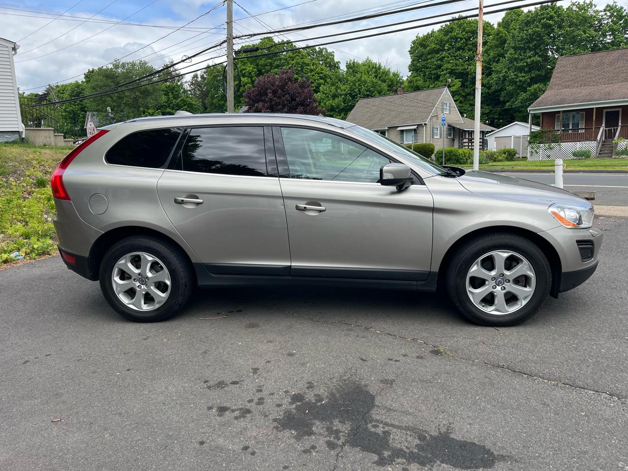 Volvo XC60 4dr 3.2L PZEV 2013