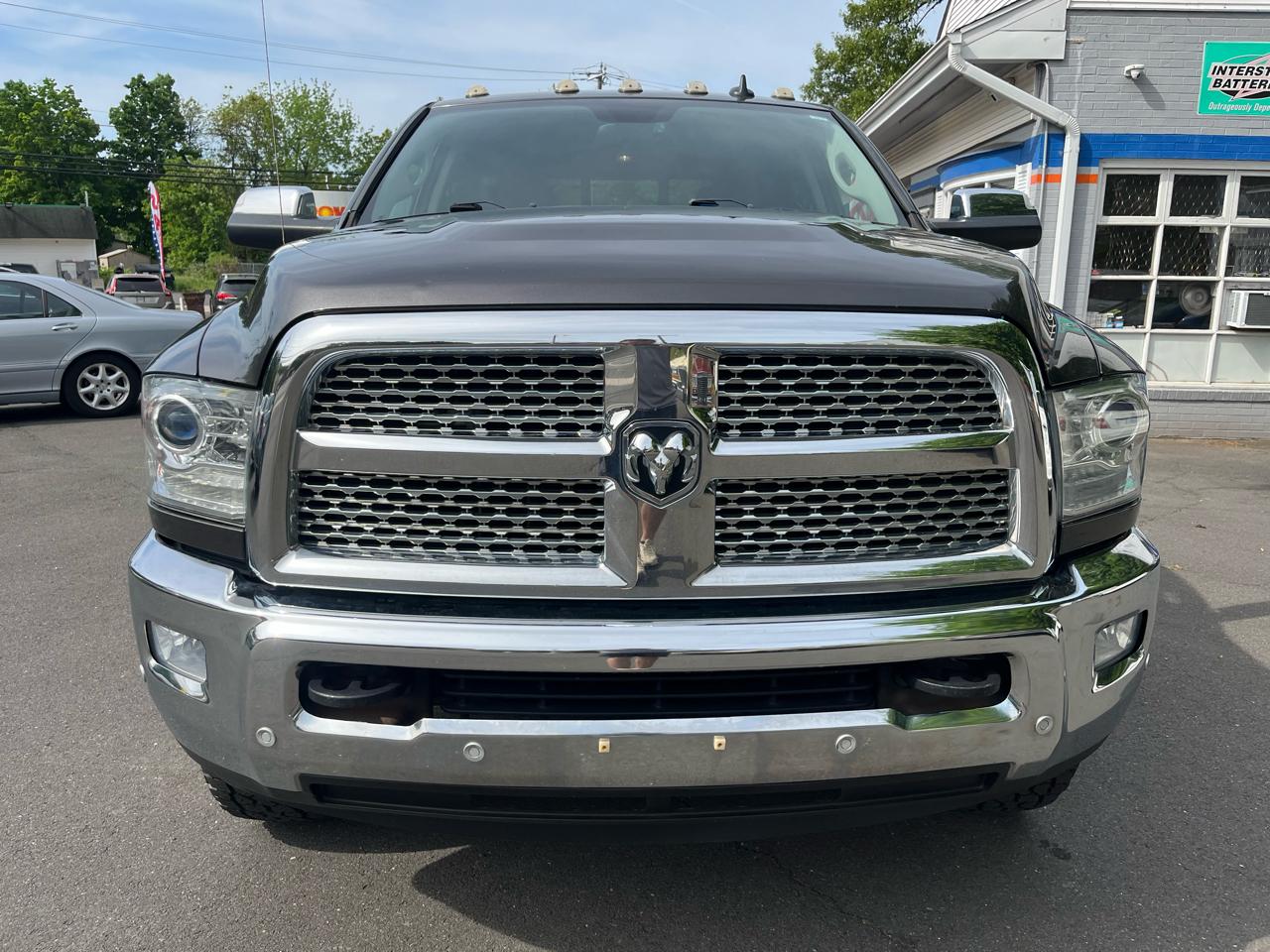 RAM 2500 Laramie 4x4 Crew Cab 6'4" Box 2017