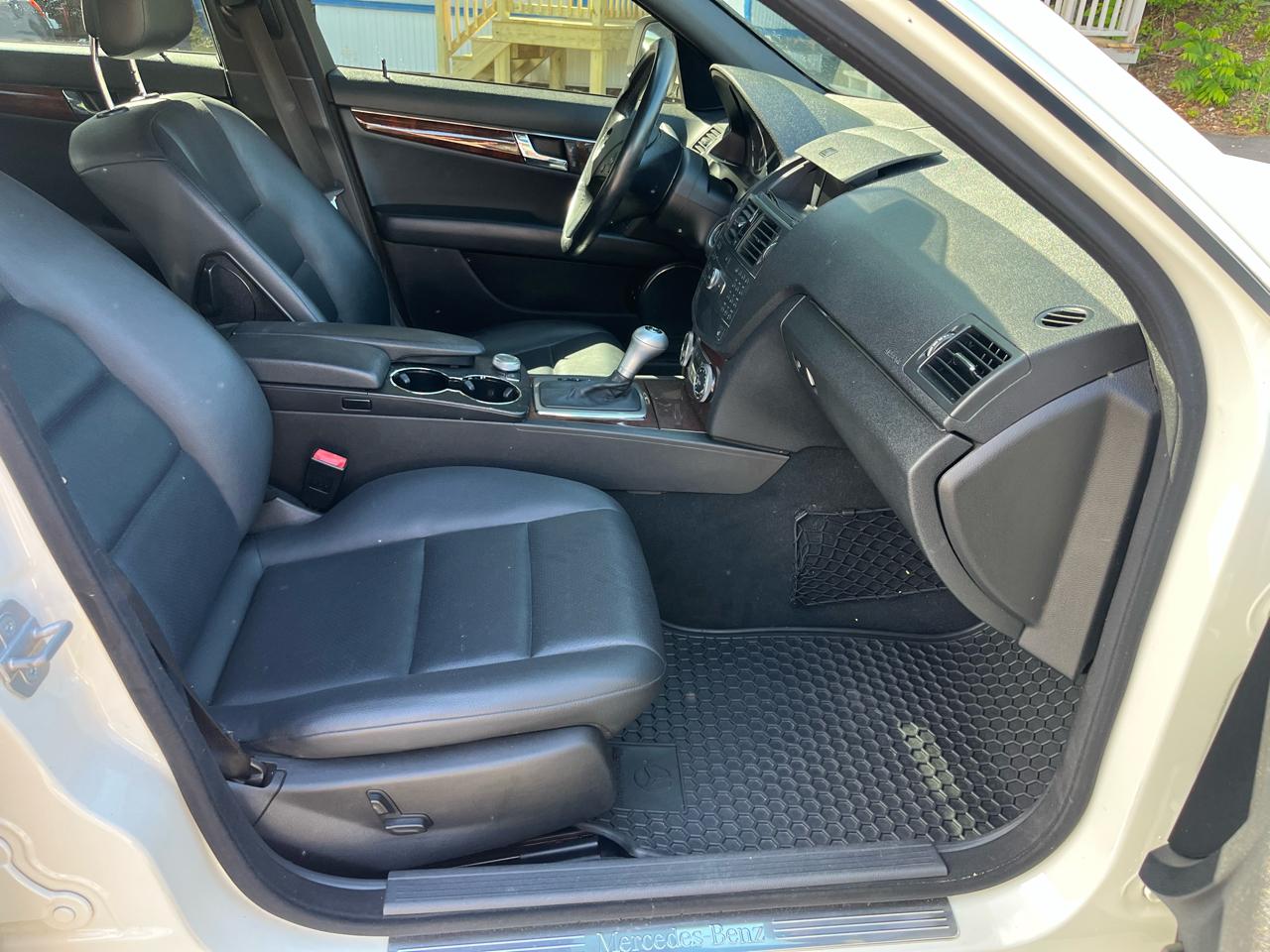 Mercedes-Benz C-Class 4dr Sdn 3.0L Sport 4MATIC 2009