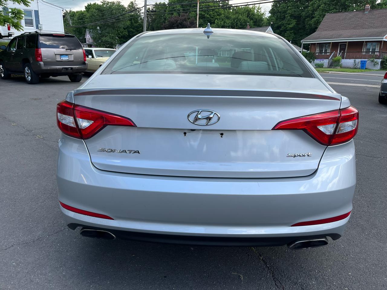 Hyundai Sonata 4dr Sdn 2.4L Sport PZEV 2016