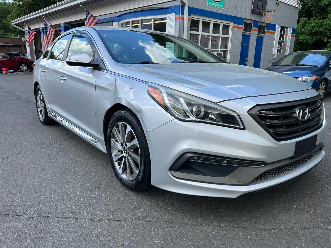 Hyundai Sonata 4dr Sdn 2.4L Sport PZEV 2016