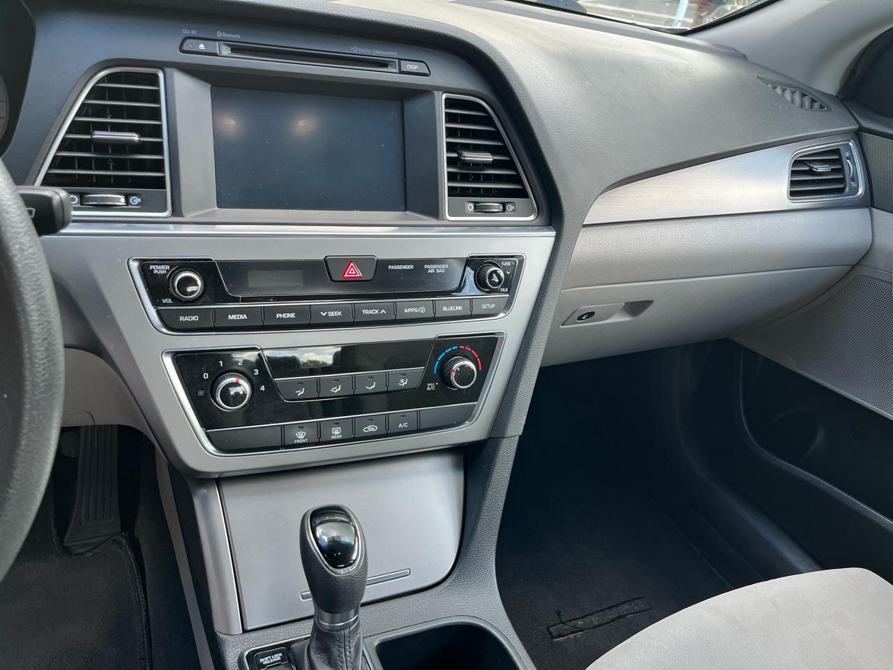 Hyundai Sonata 4dr Sdn 2.4L Sport PZEV 2016