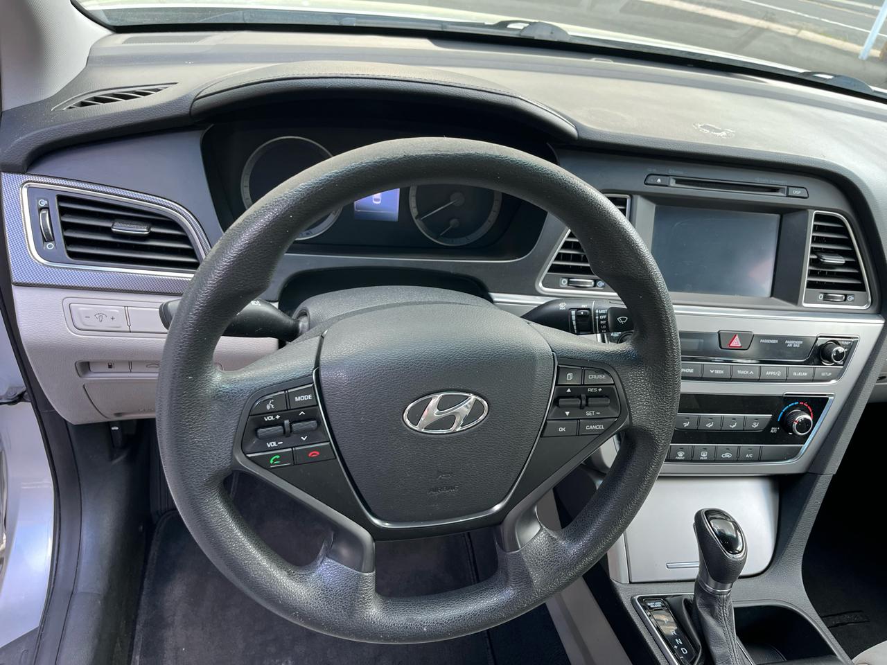 Hyundai Sonata 4dr Sdn 2.4L Sport PZEV 2016