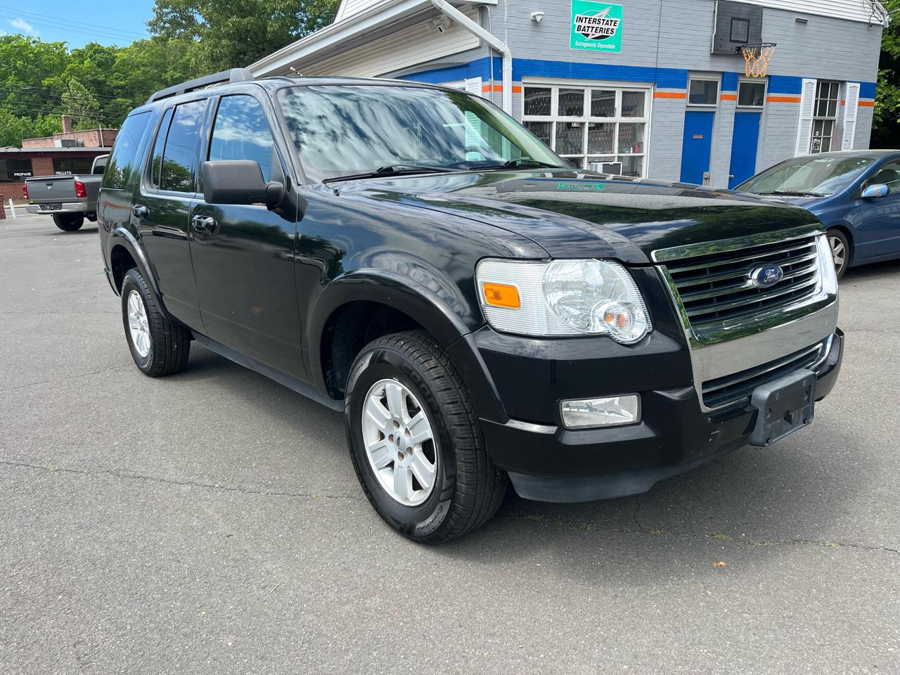 Ford Explorer RWD 4dr XLT 2010