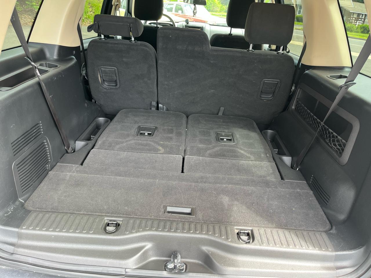 Ford Explorer RWD 4dr XLT 2010