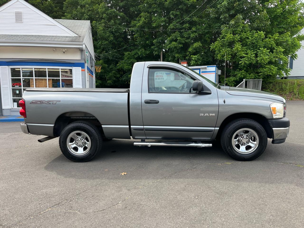 Dodge Ram 1500 2WD Reg Cab 120.5" ST 2008