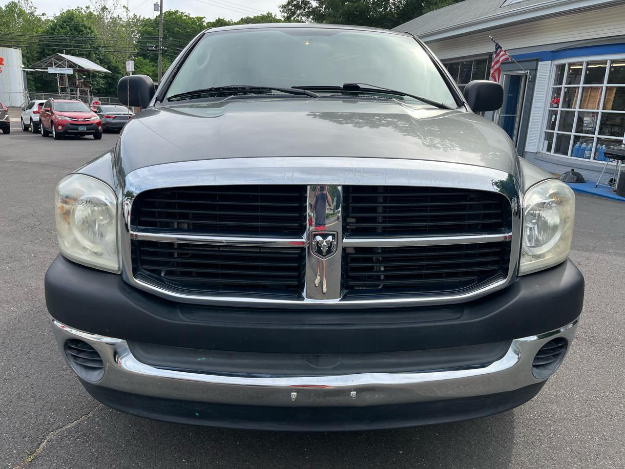 Dodge Ram 1500 2WD Reg Cab 120.5" ST 2008
