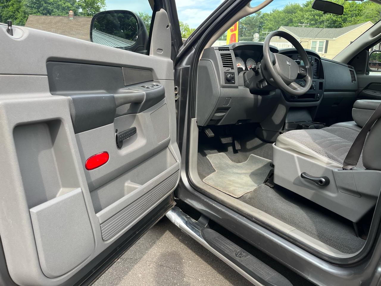 Dodge Ram 1500 2WD Reg Cab 120.5" ST 2008