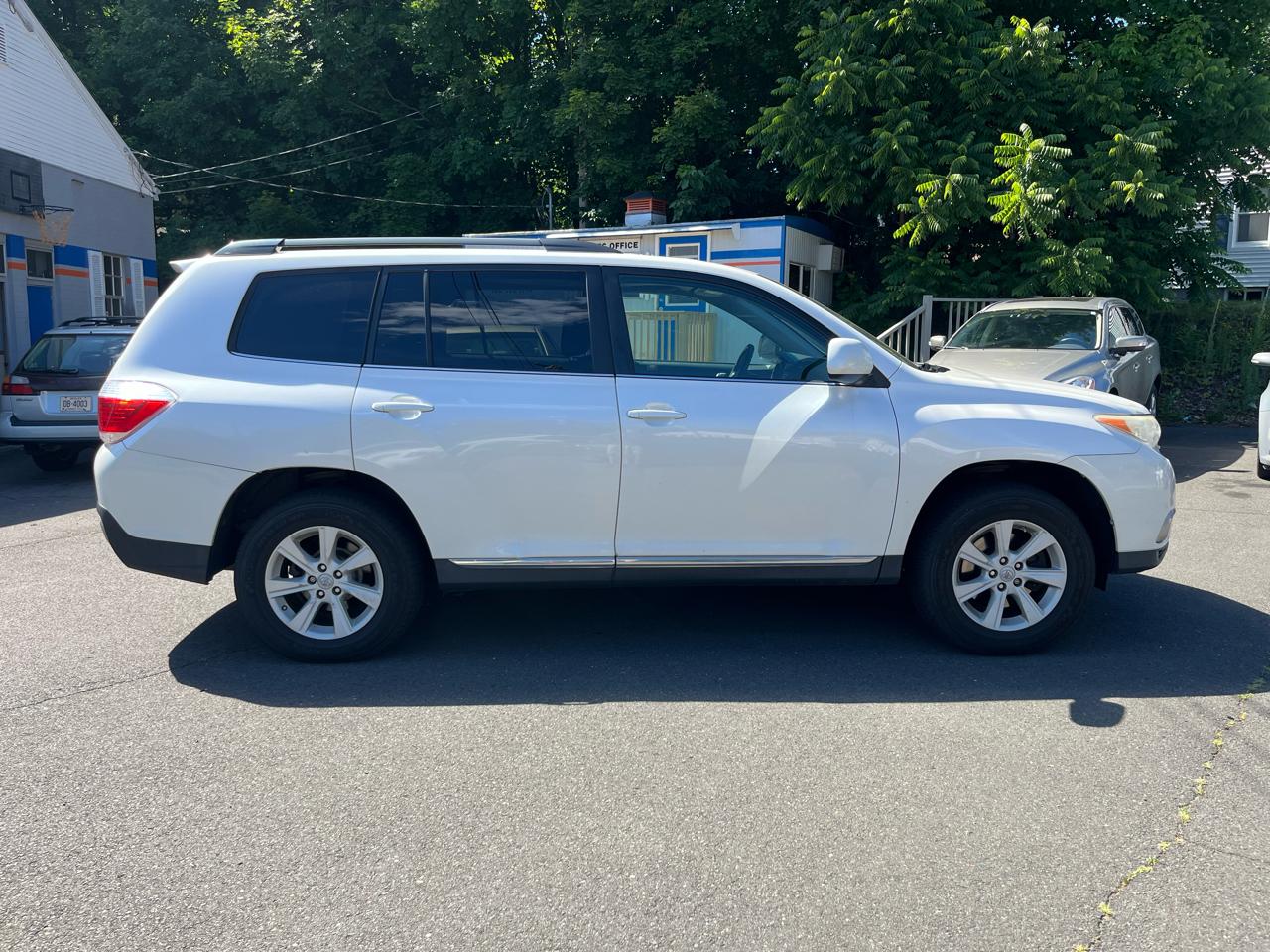 Toyota Highlander 4WD 4dr V6 (Natl) 2013