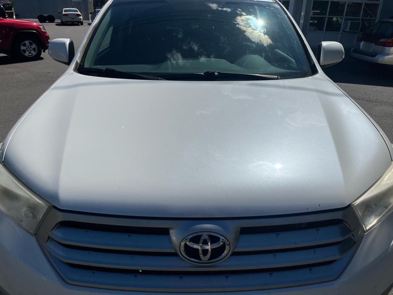Toyota Highlander 4WD 4dr V6 (Natl) 2013