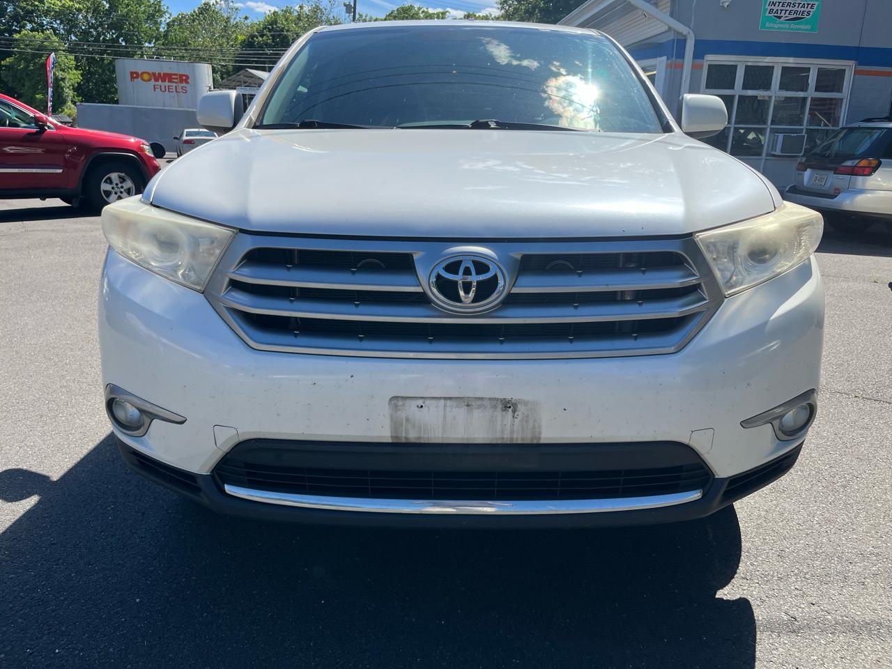 Toyota Highlander 4WD 4dr V6 (Natl) 2013