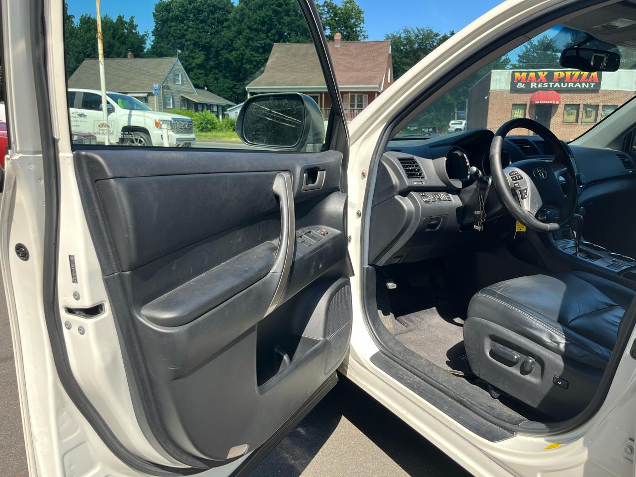 Toyota Highlander 4WD 4dr V6 (Natl) 2013