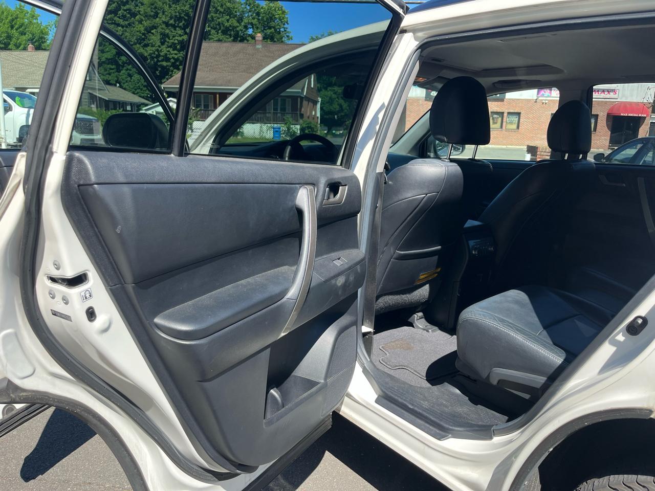 Toyota Highlander 4WD 4dr V6 (Natl) 2013