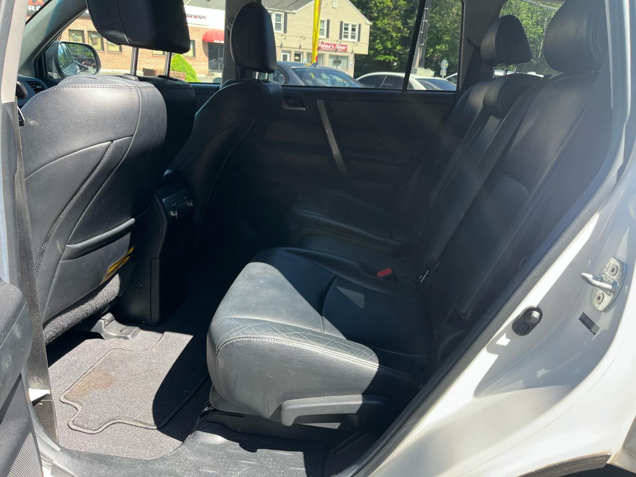 Toyota Highlander 4WD 4dr V6 (Natl) 2013