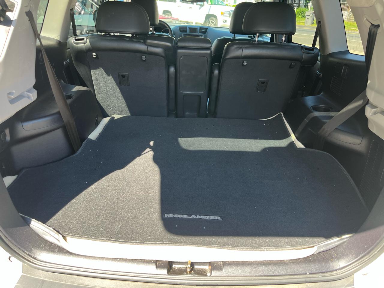 Toyota Highlander 4WD 4dr V6 (Natl) 2013