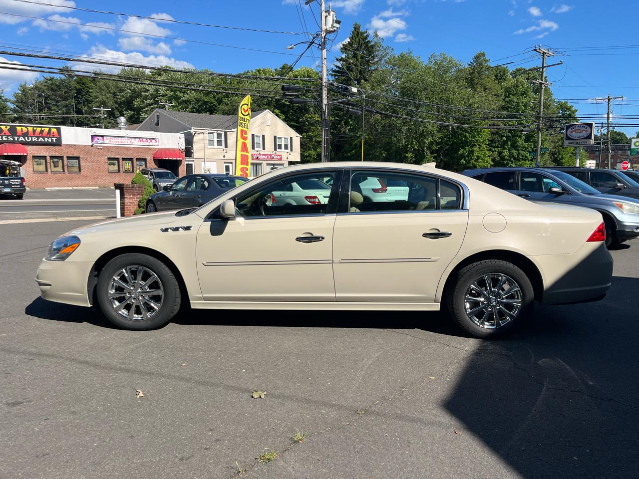 Buick Lucerne 4dr Sdn CXL Premium 2011