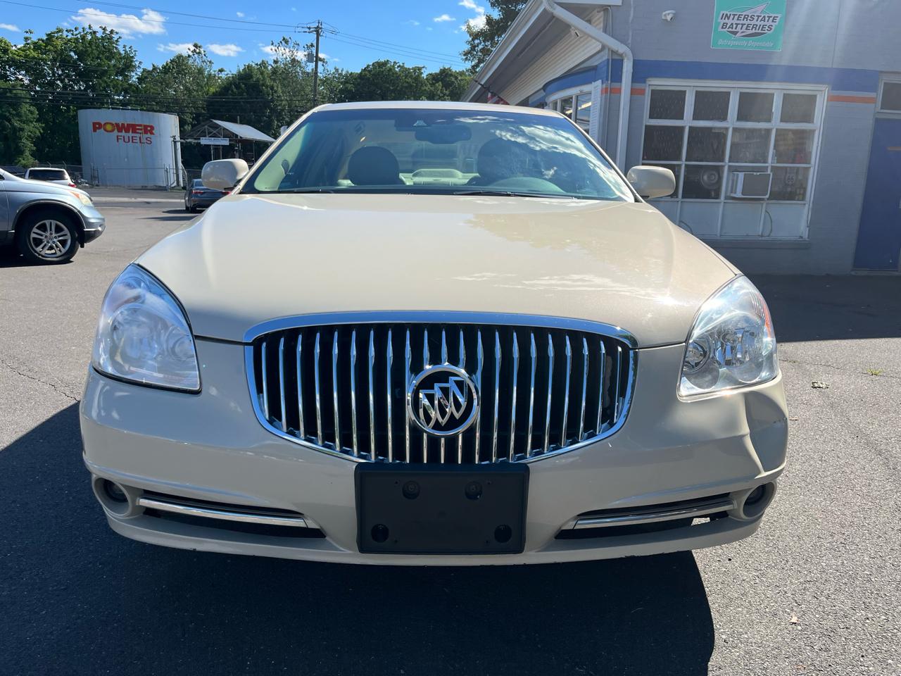 Buick Lucerne 4dr Sdn CXL Premium 2011