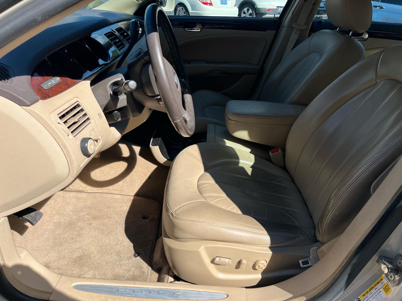 Buick Lucerne 4dr Sdn CXL Premium 2011