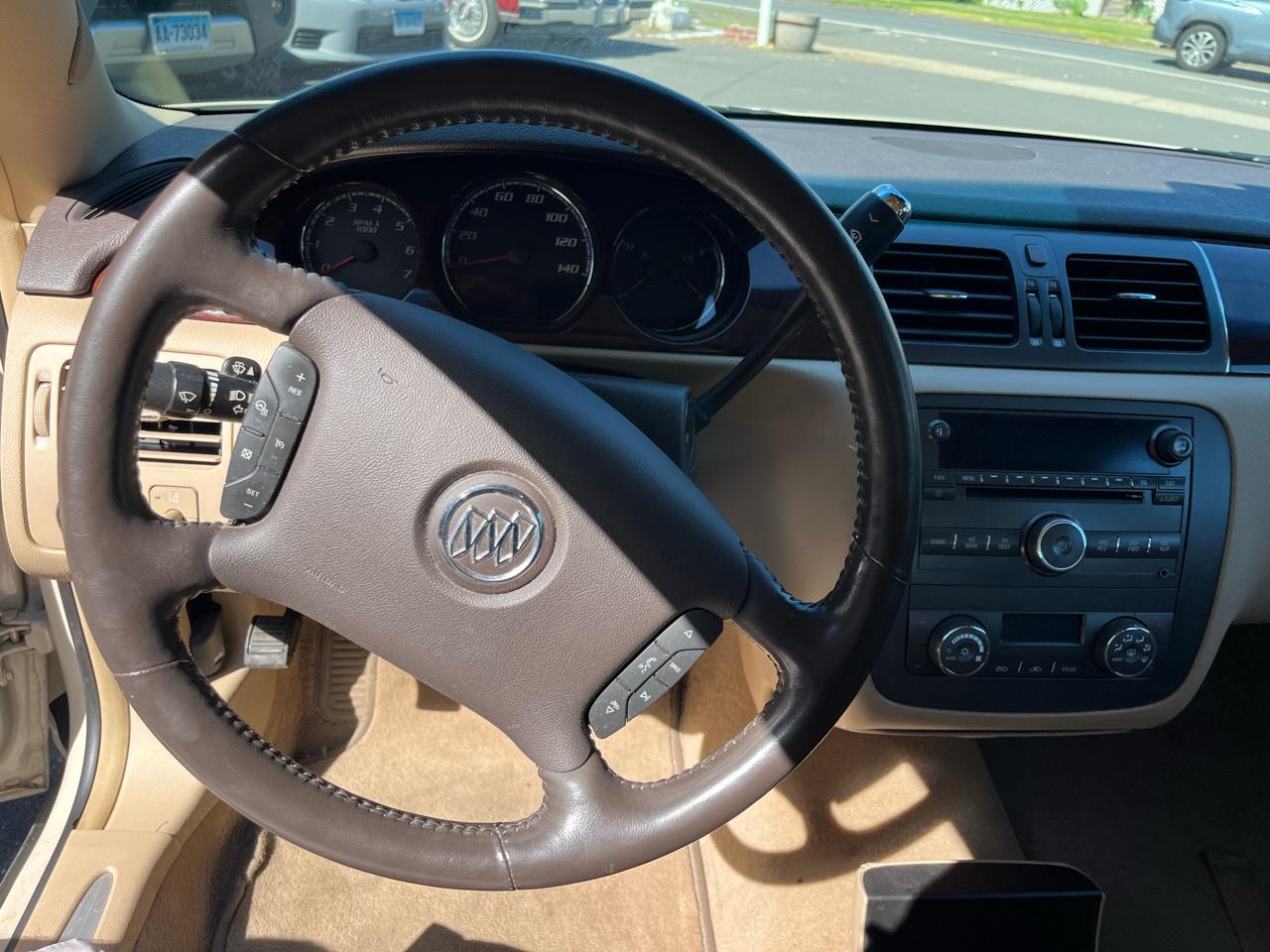 Buick Lucerne 4dr Sdn CXL Premium 2011