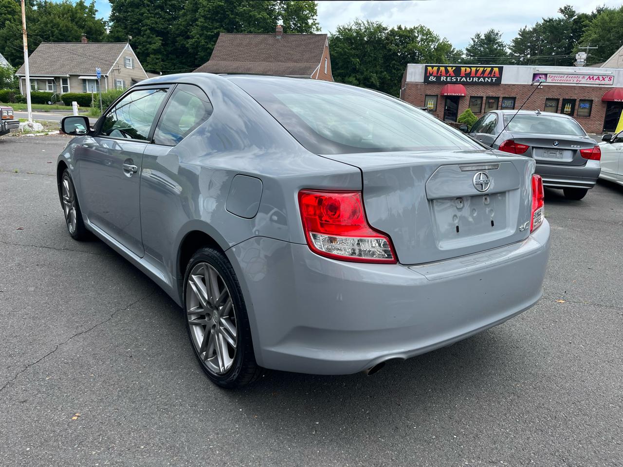 Scion tC 2dr HB Auto (Natl) 2011