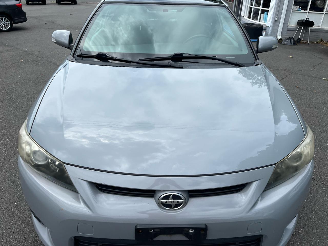 Scion tC 2dr HB Auto (Natl) 2011