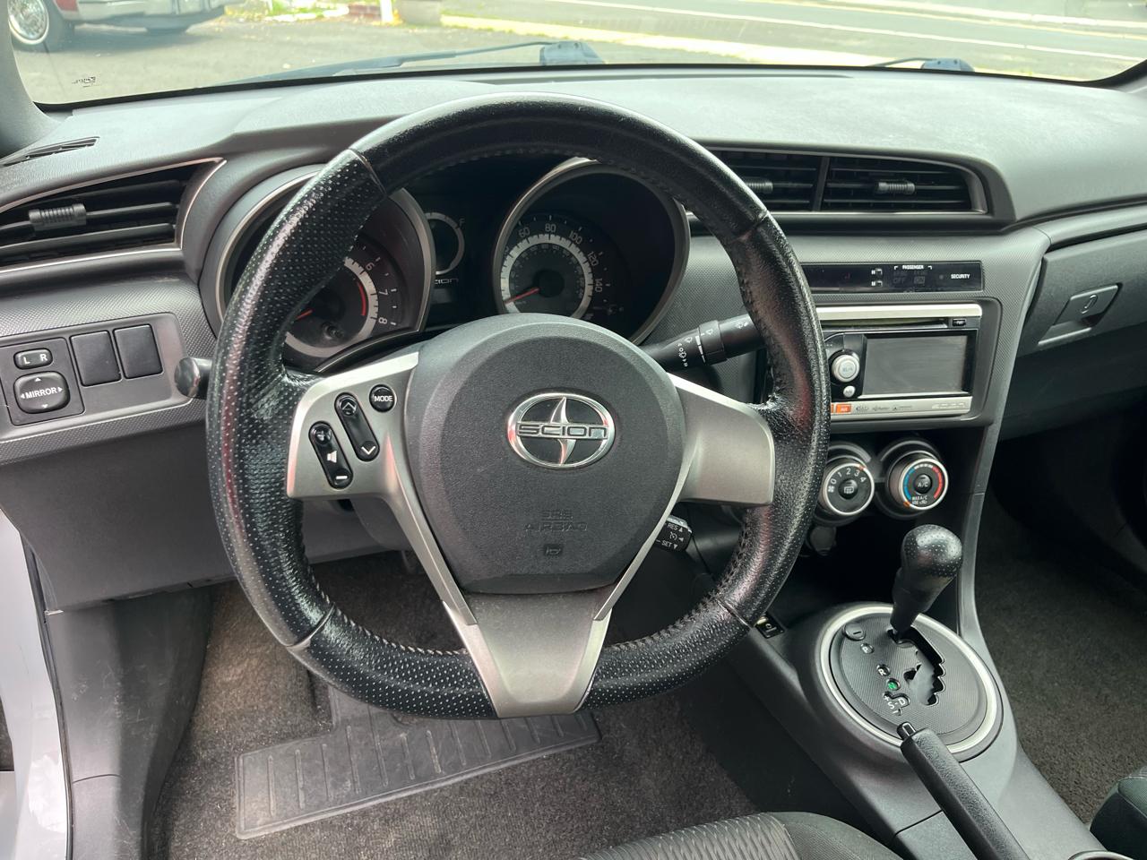 Scion tC 2dr HB Auto (Natl) 2011