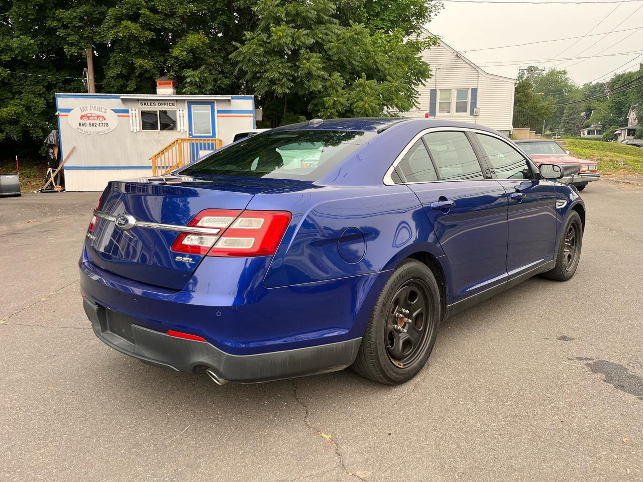 Ford Taurus 4dr Sdn SEL FWD 2015
