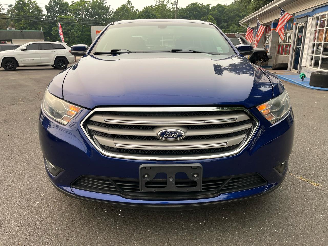 Ford Taurus 4dr Sdn SEL FWD 2015
