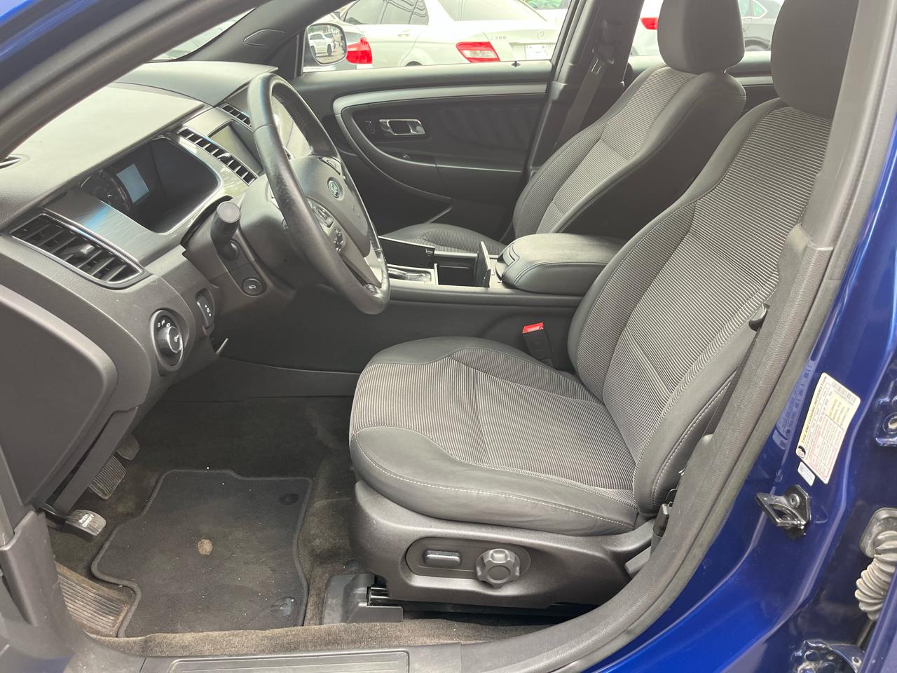 Ford Taurus 4dr Sdn SEL FWD 2015