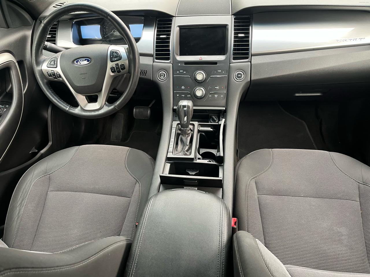 Ford Taurus 4dr Sdn SEL FWD 2015