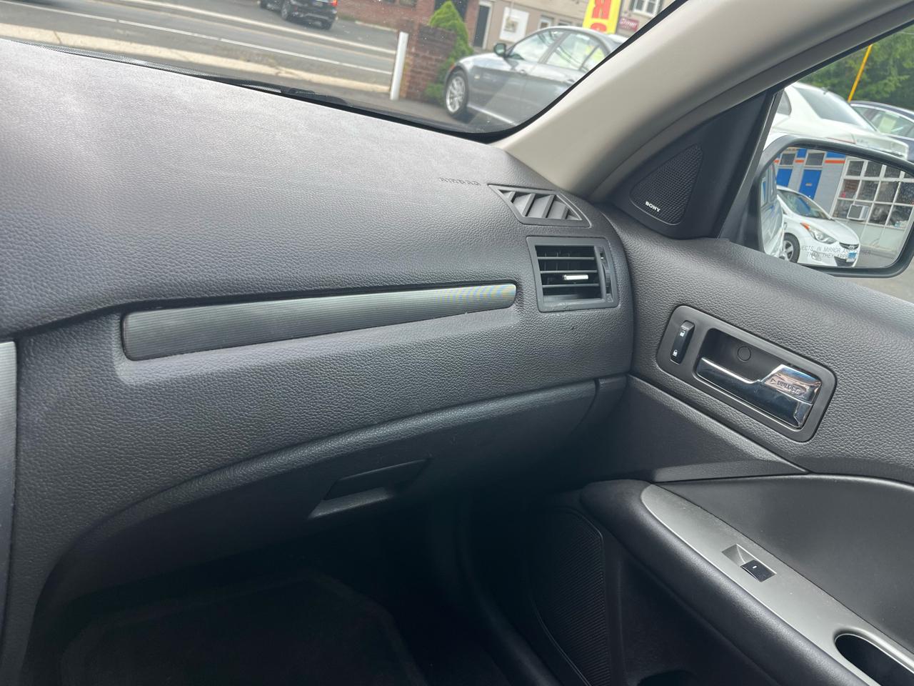 Ford Fusion 4dr Sdn SEL FWD 2010