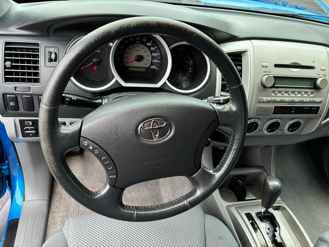 Toyota Tacoma 4WD Double Cab V6 AT SR5 (Natl) 2007