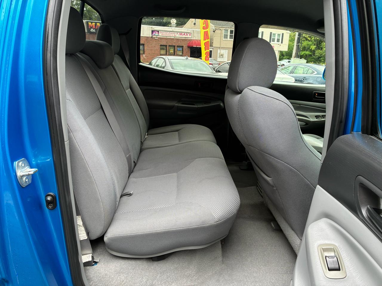 Toyota Tacoma 4WD Double Cab V6 AT SR5 (Natl) 2007