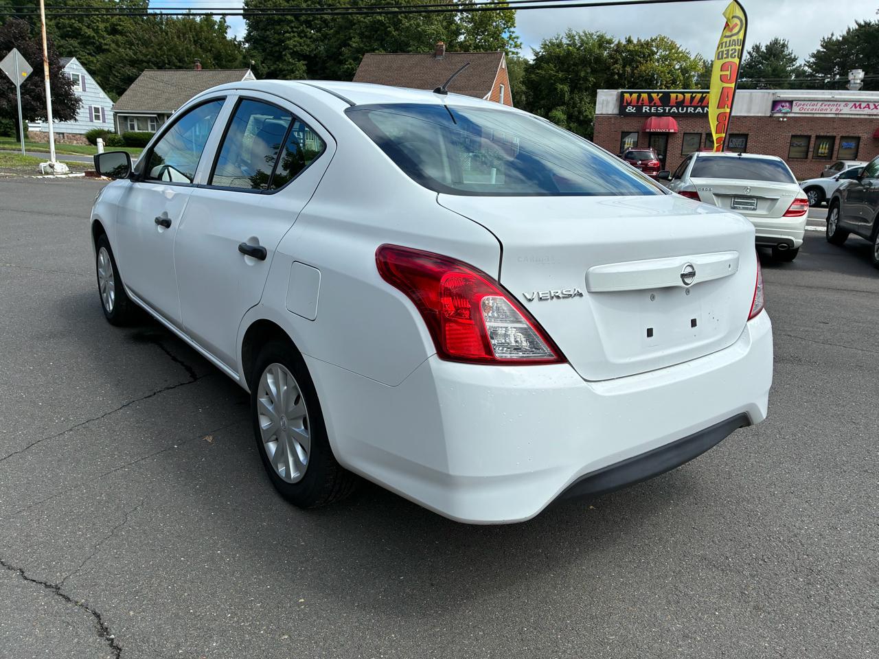 Nissan Versa 4dr Sdn Manual 1.6 S 2016