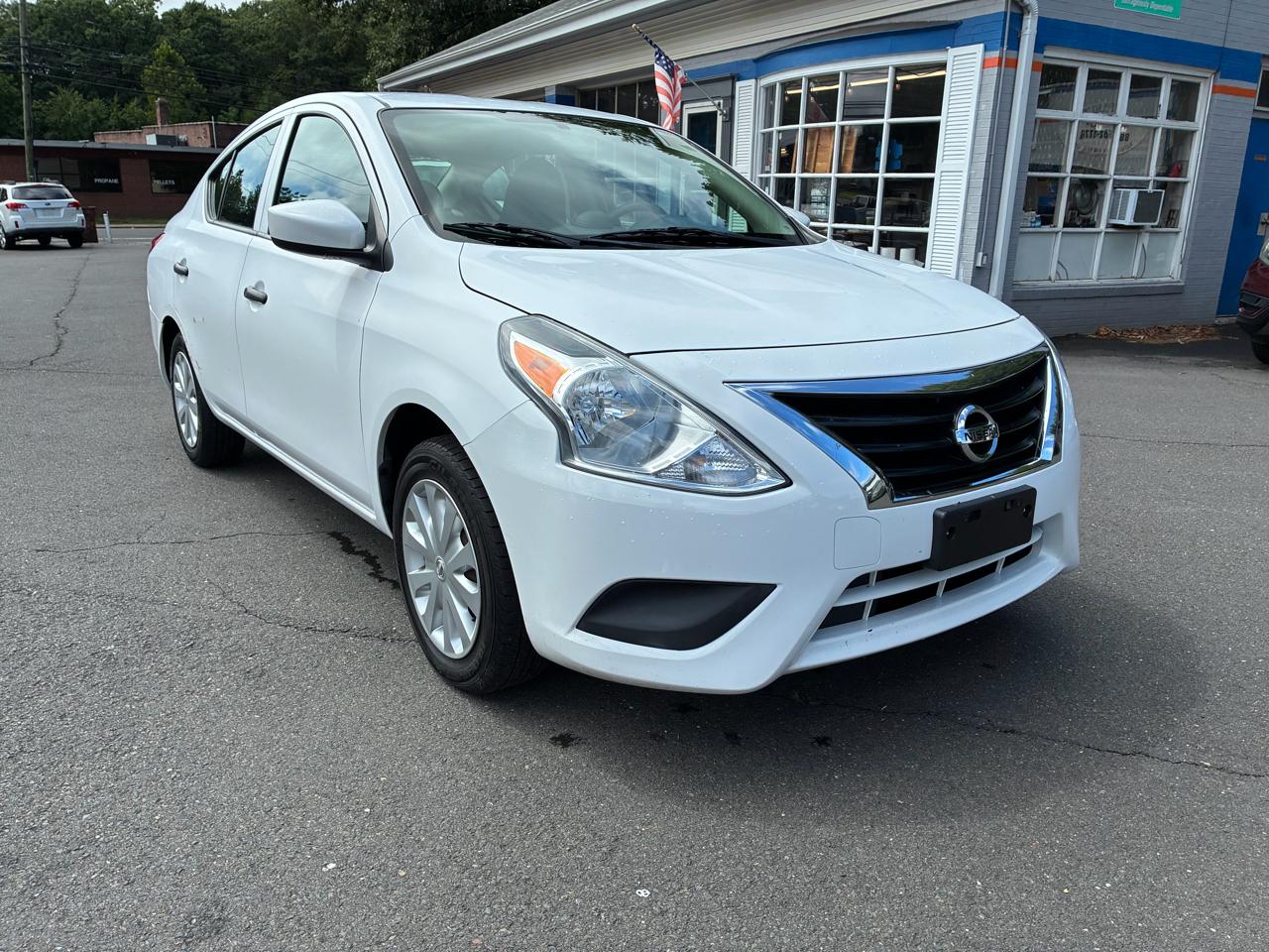 Nissan Versa 4dr Sdn Manual 1.6 S 2016