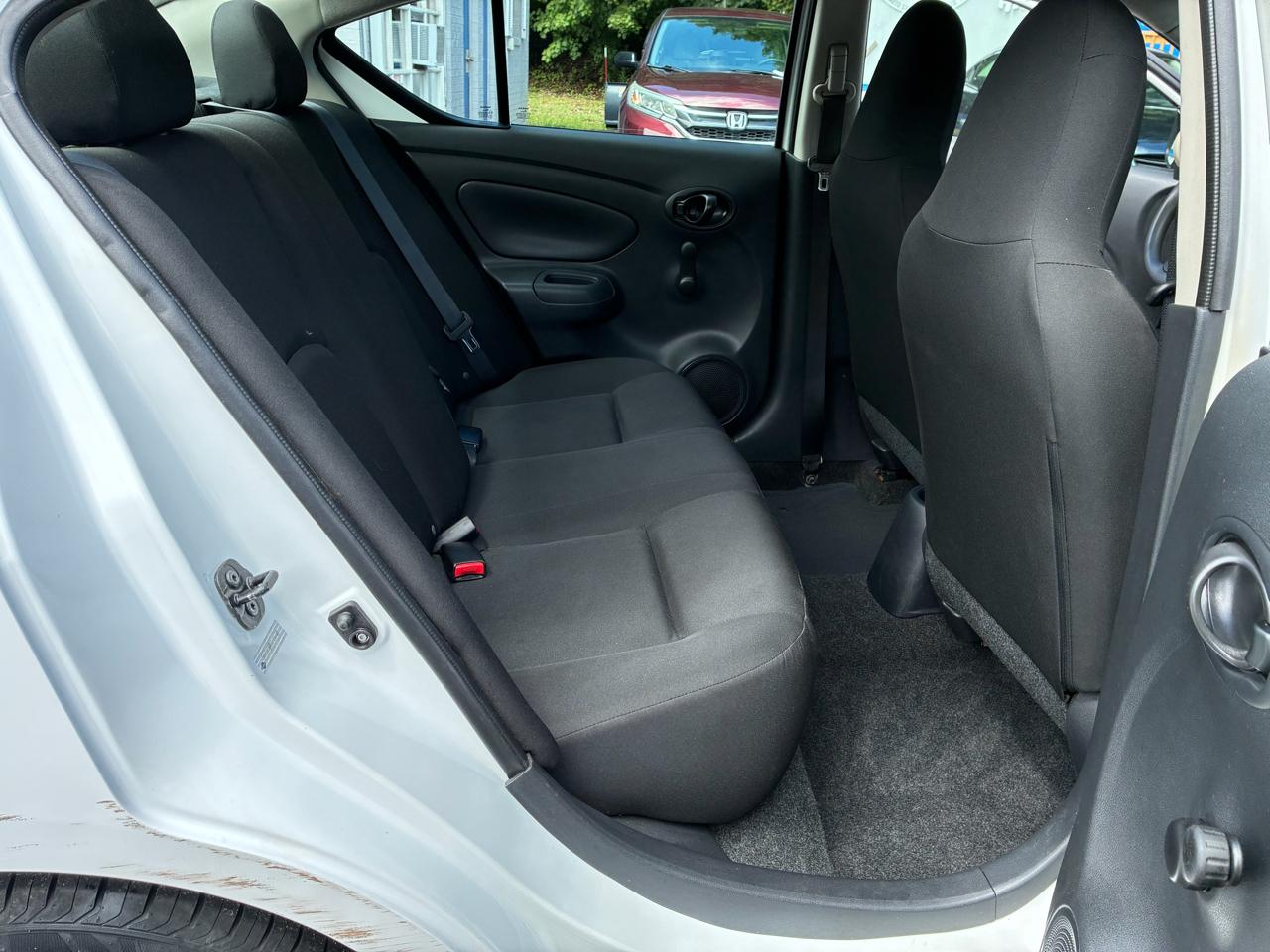 Nissan Versa 4dr Sdn Manual 1.6 S 2016