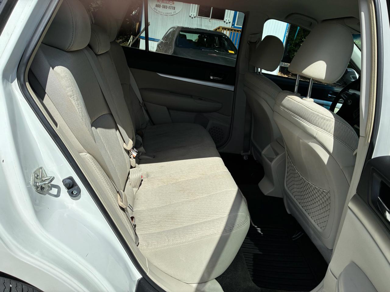Subaru Outback 4dr Wgn H4 Auto 2.5i Premium 2012