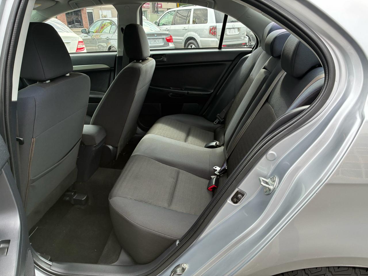 Mitsubishi Lancer 4dr Sdn CVT SE AWD 2012