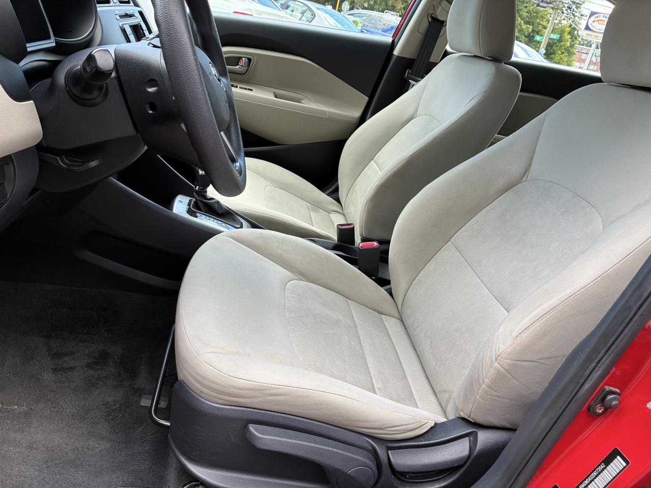 Kia Rio 5dr HB Auto LX 2013