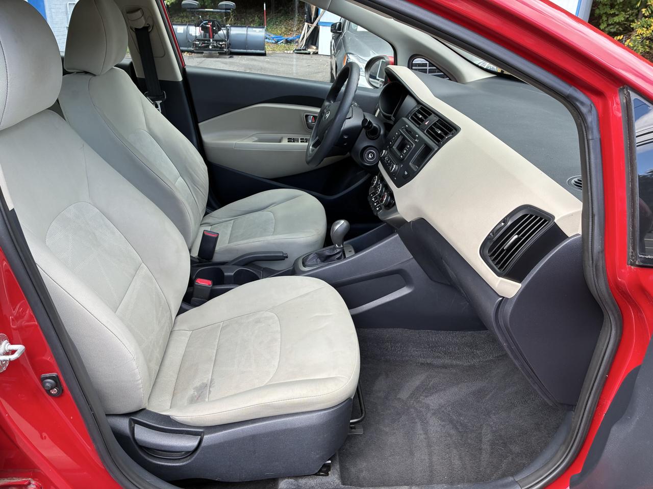 Kia Rio 5dr HB Auto LX 2013