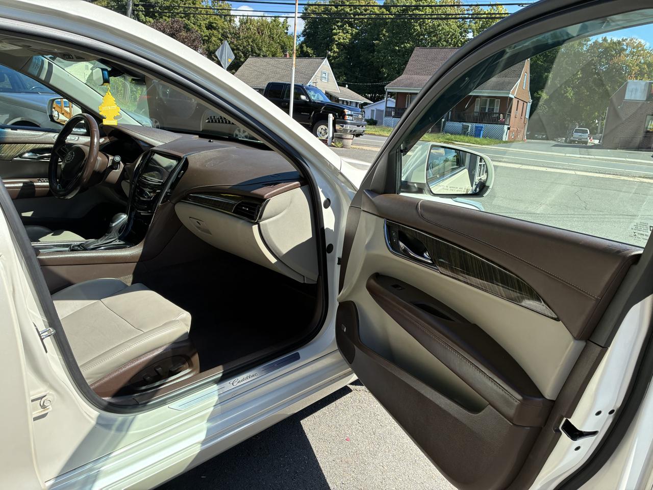 Cadillac ATS 4dr Sdn 2.0L Luxury AWD 2014