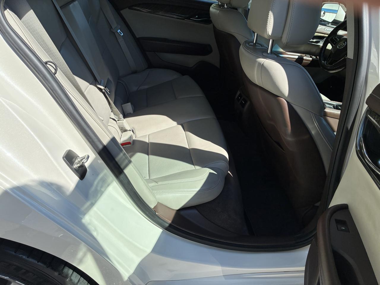 Cadillac ATS 4dr Sdn 2.0L Luxury AWD 2014